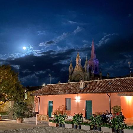 Agriturismo Pizzavacca Villanova sull'Arda Экстерьер фото