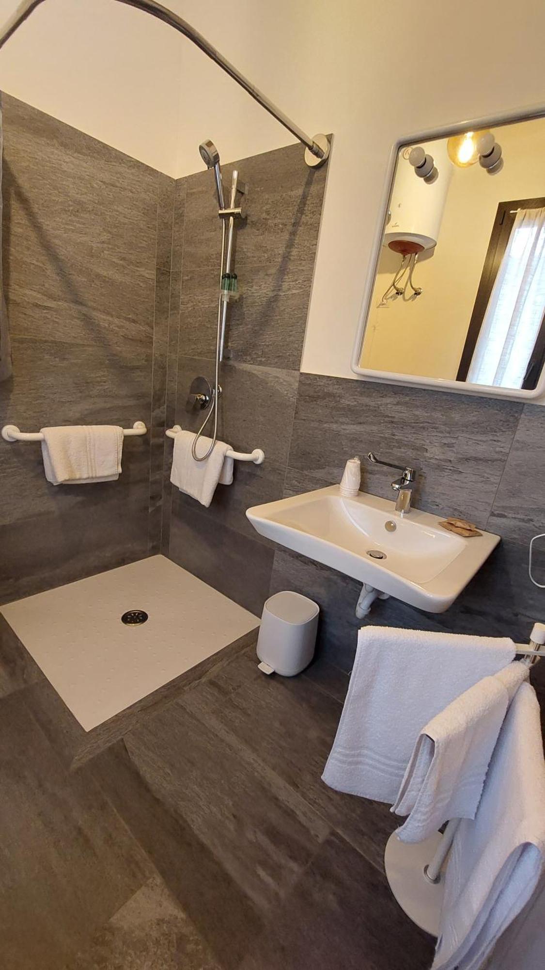 Agriturismo Pizzavacca Villanova sull'Arda Экстерьер фото