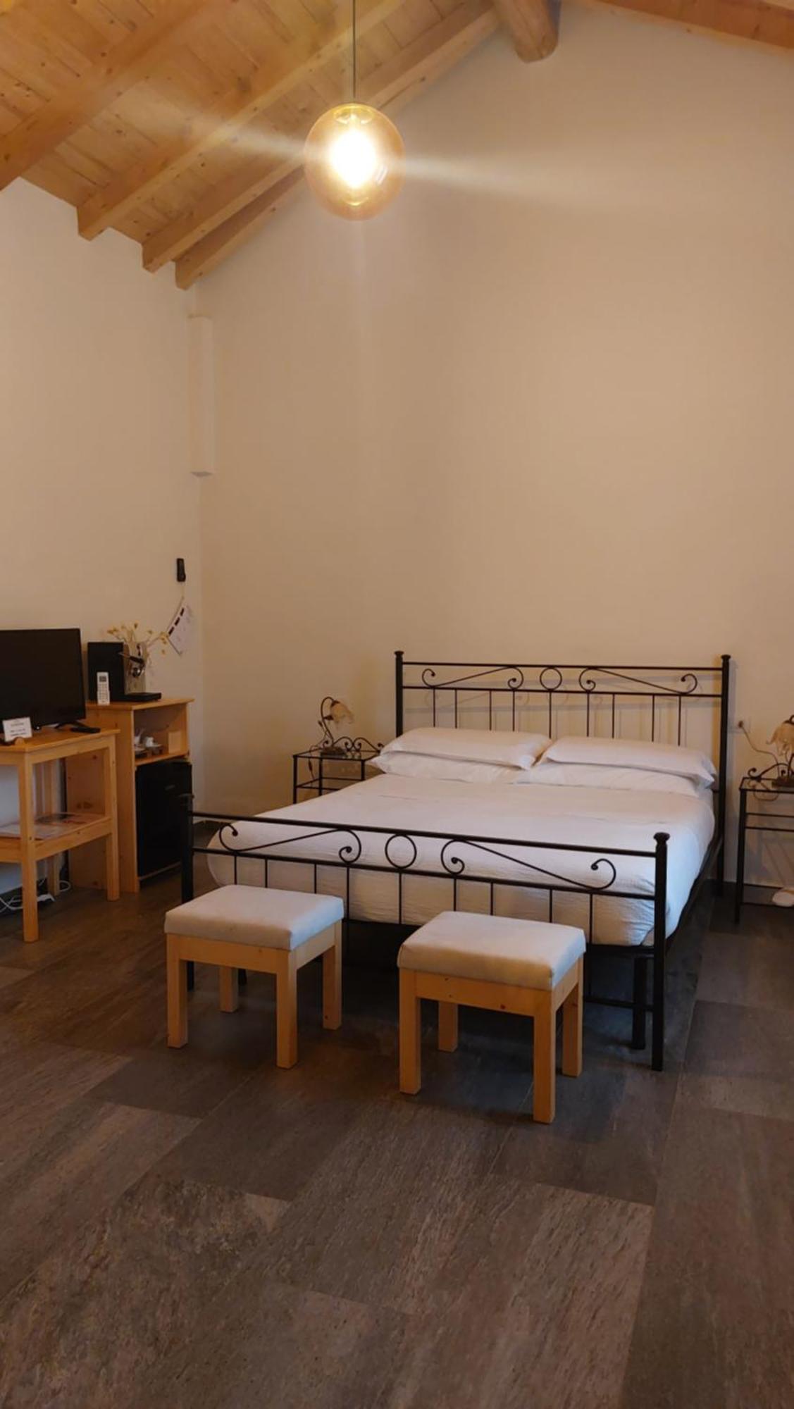 Agriturismo Pizzavacca Villanova sull'Arda Экстерьер фото