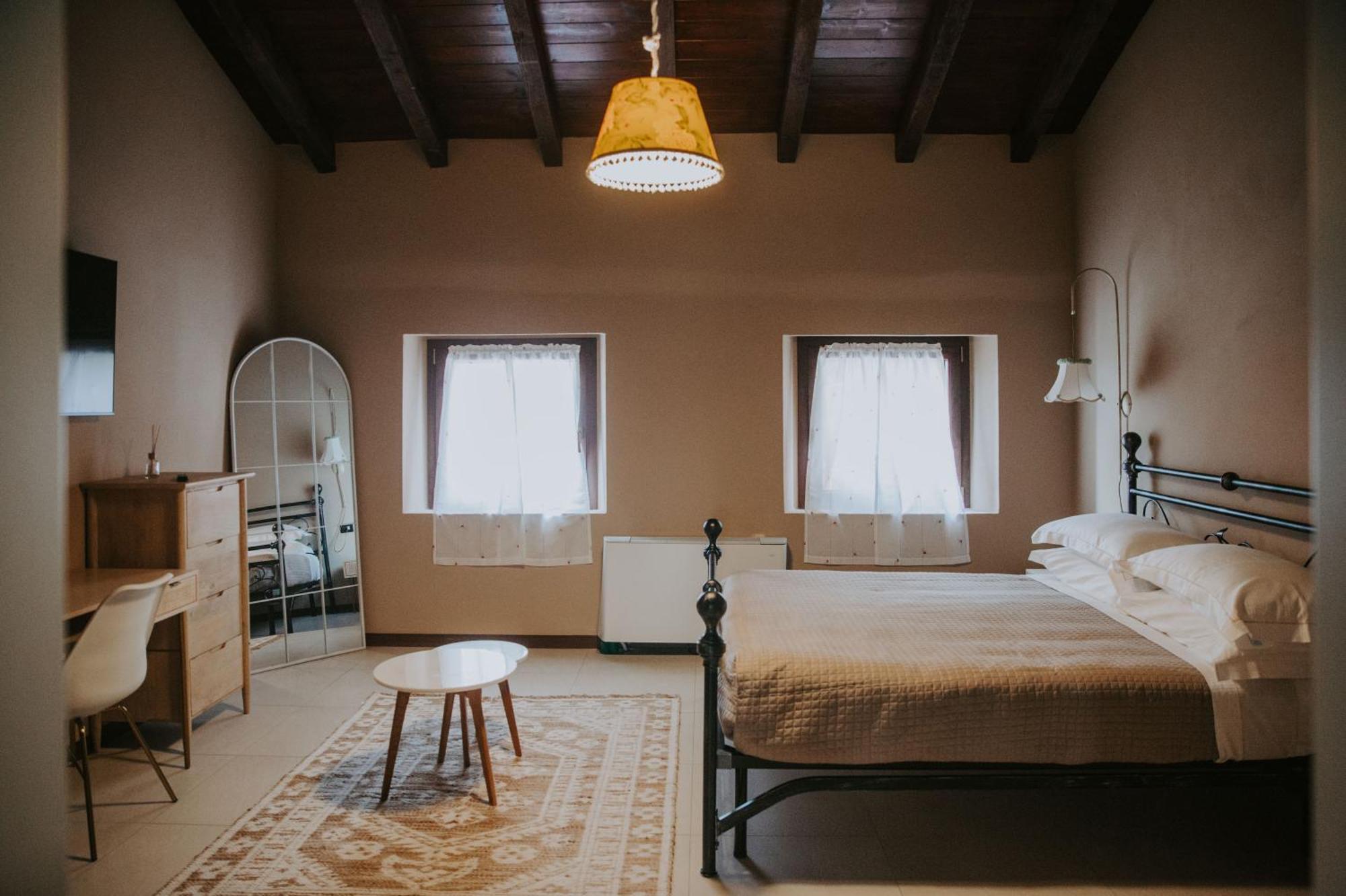 Agriturismo Pizzavacca Villanova sull'Arda Экстерьер фото