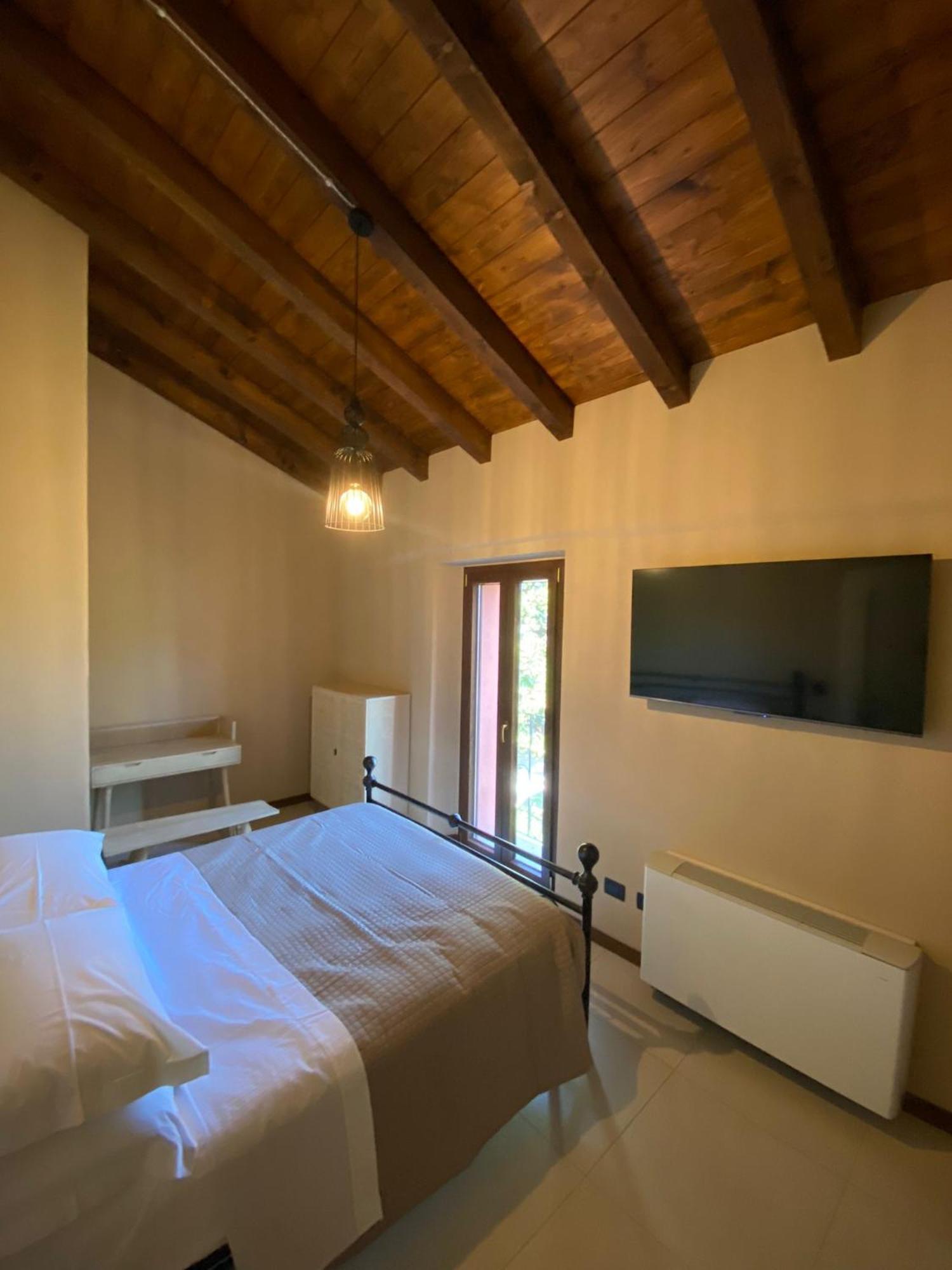 Agriturismo Pizzavacca Villanova sull'Arda Экстерьер фото